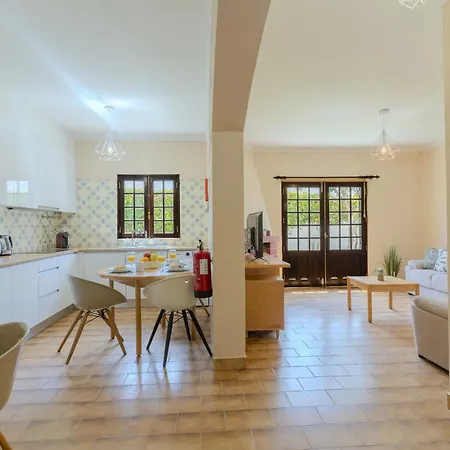 #393 Oasis 4br W Shared Pool * Албуфейра